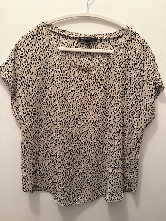 Banana Republic Tops - Banana Republic Beige and Black Spot Print Short Sleeve Top